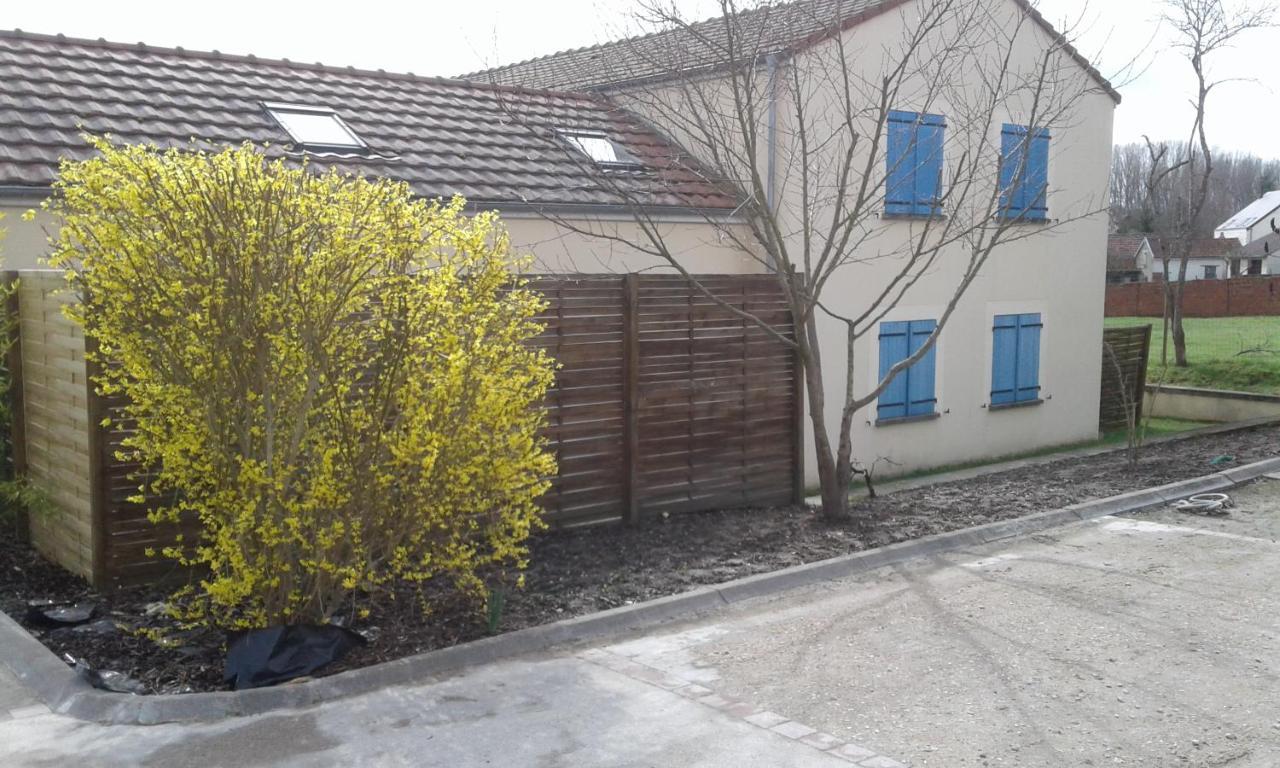 Les Champs Cernoy-en-Berry Exterior foto