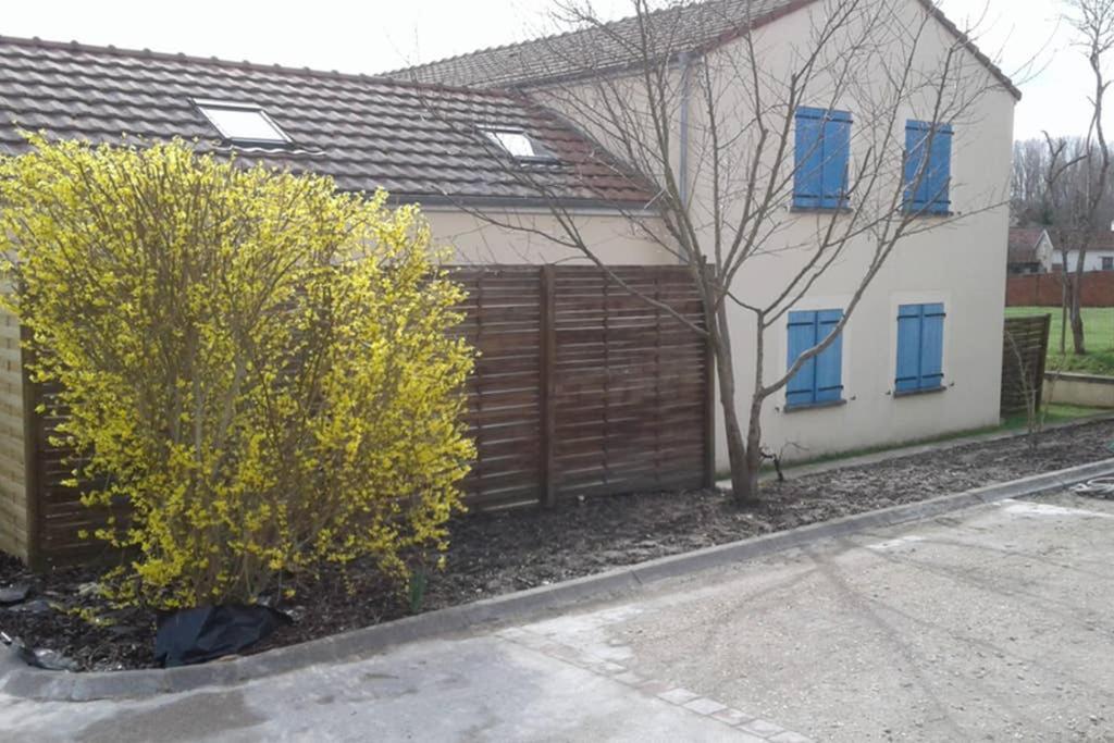 Les Champs Cernoy-en-Berry Exterior foto